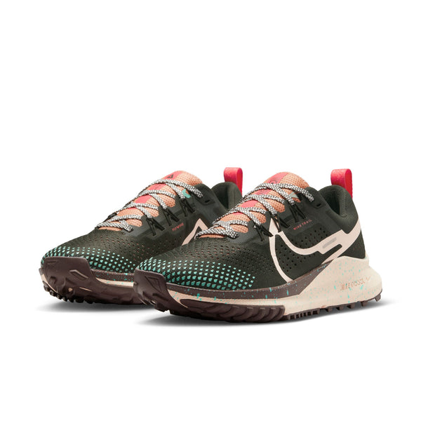 Nike Womens Pegasus Trail 4 (Sequoa/Guava Ice/Amber Brown)
