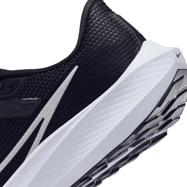 Nike Mens Pegasus 40 (Black/White/Iron Grey)