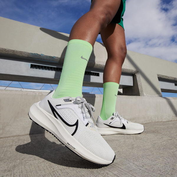 Nike Womens Pegasus 40 (Sail/Black-Coconut Milk-White)