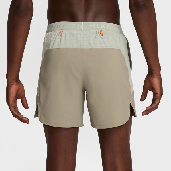 Nike Mens Dri-Fit 6” Trail Run Shorts (Light Forest/Khaki)