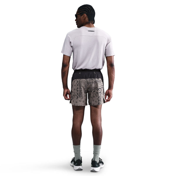 Nike Men DriFit 6'' Trail Run Short (Cave Stone/Black/Black)