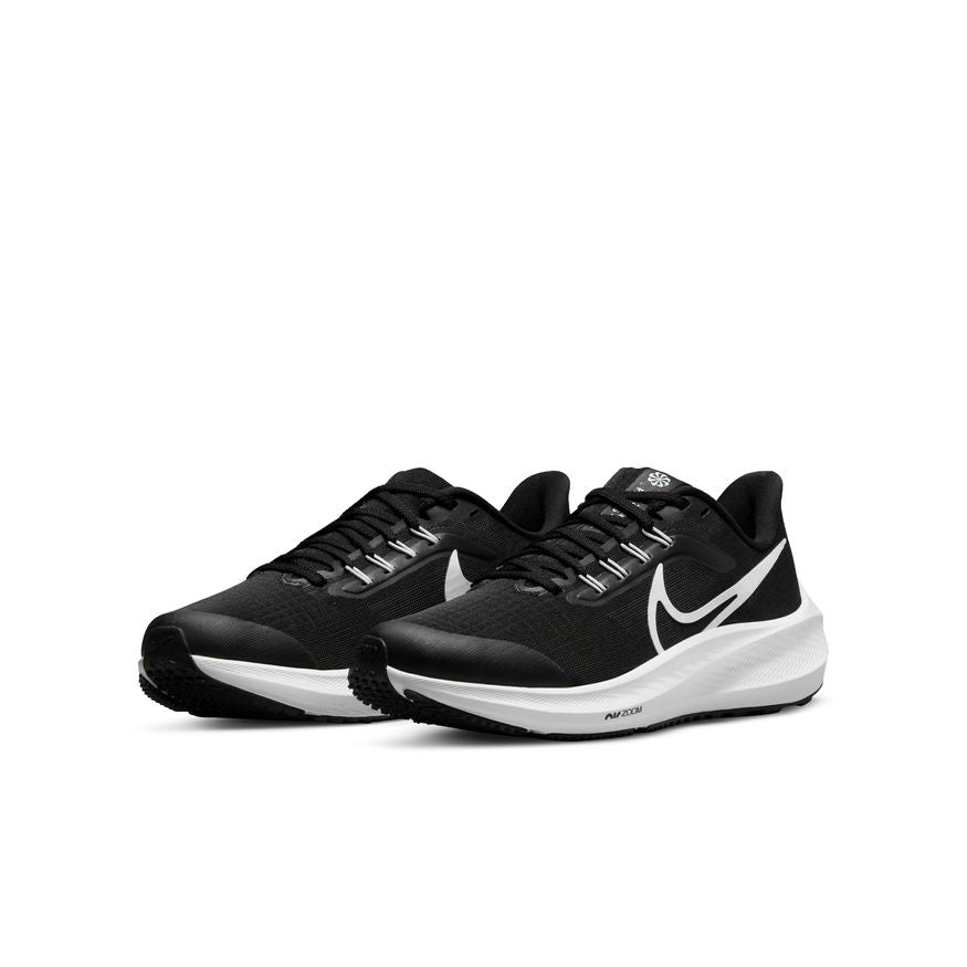 Nike air zoom black best sale and white