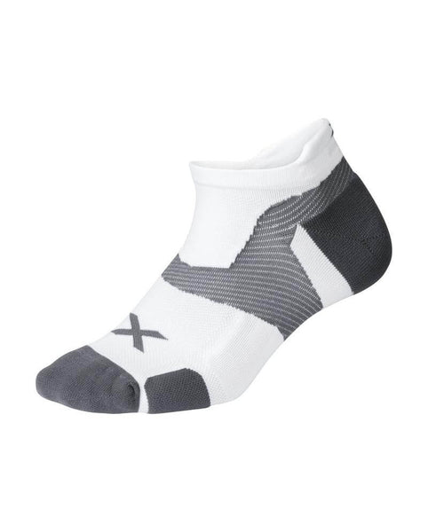 2XU Vectr Cushion No Show Socks (Black or White)