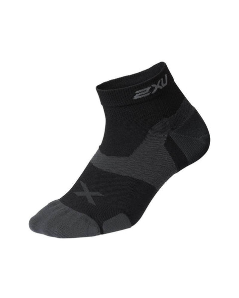 2XU Vectr Light Cushion 1/4 Crew Socks (Black or White)
