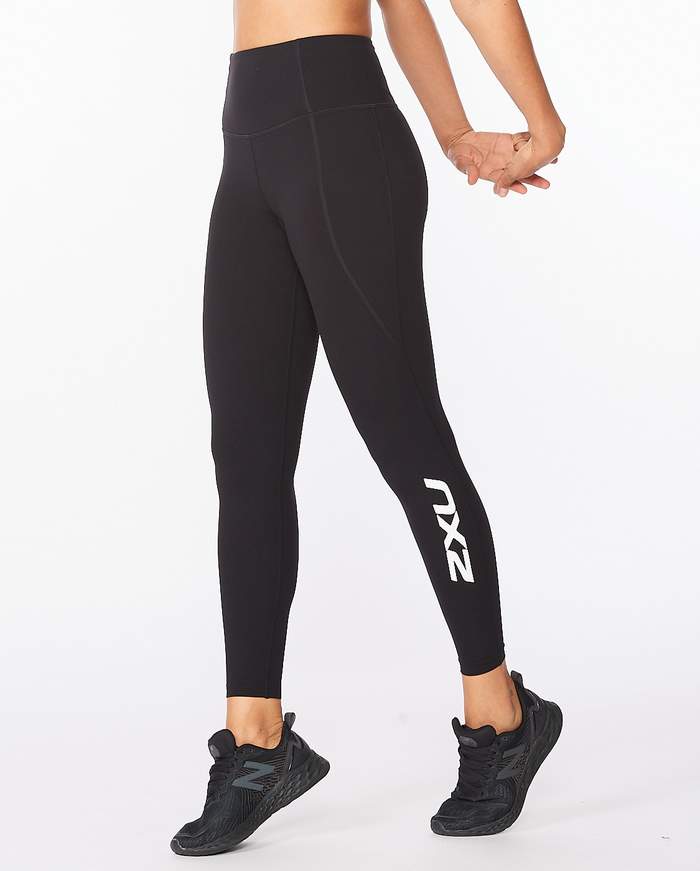 http://thehappyrunner.com.au/cdn/shop/products/WA6110b_BLK-WHT_11_700x_45f758fd-9ec8-4ee4-bfb4-5b6d64315814_1200x1200.jpg?v=1620104553
