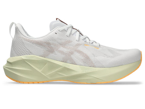 Asics Mens Novablast 5 (White/Fawn)