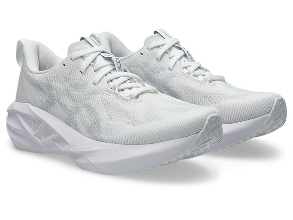 Asics Womens Novablast 5 (White/Piedmont Grey)