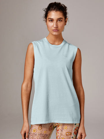 Running Bare Women’s Distressed Muscle Tank (Aquamarine)