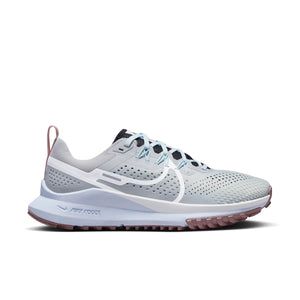 Nike Womens Pegasus Trail 4 (Light Smoke/White-Black)