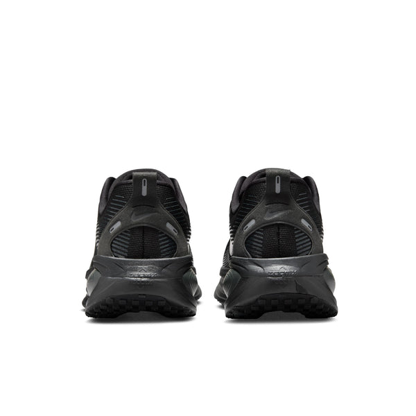 Nike Womens Vomero 18 (Black/Black-DK Smoke Grey)
