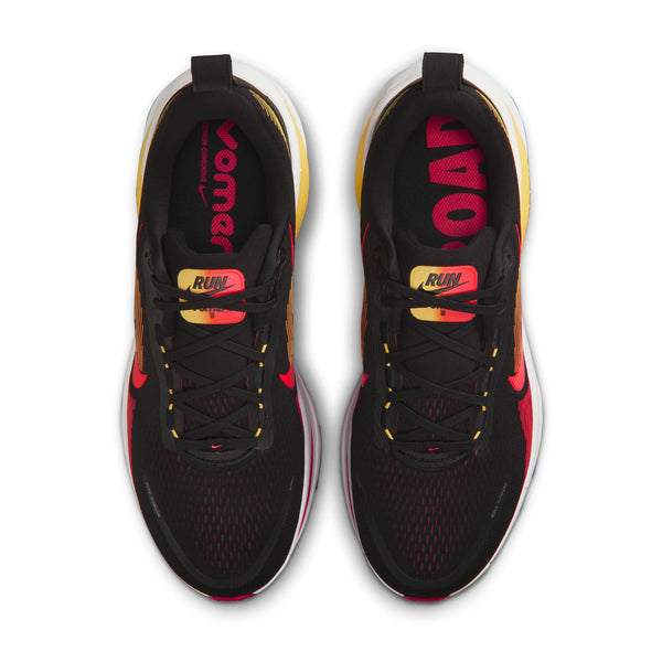 Nike Mens Vomero 18 (Black/Light Crimson/Topaz Gold/Bright Crimson)