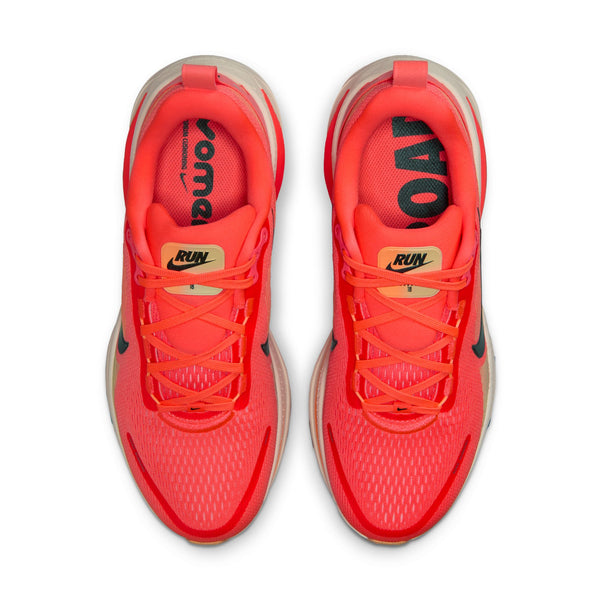 Nike Womens Vomero 18 (Hot Lave/Black-Chalk)