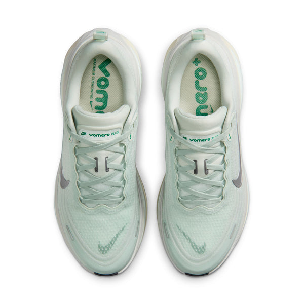 Nike Womens Vomero Plus (Light Silver/Metallic Silver)