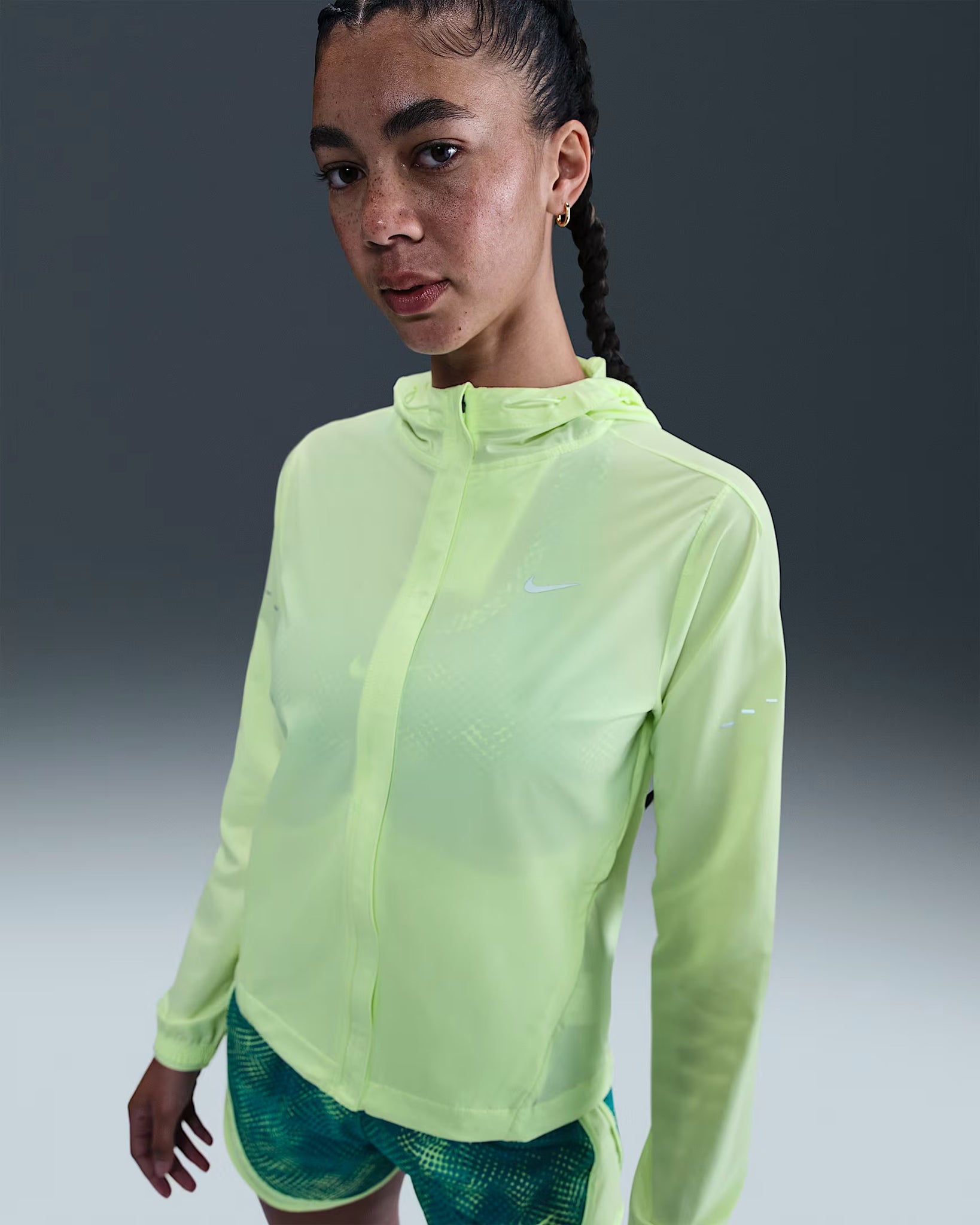 Nike Swift Women’s Repel Packable Running Jacket (Barely Volt)