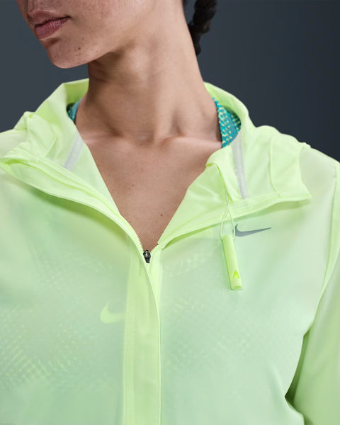Nike Swift Women’s Repel Packable Running Jacket (Barely Volt)