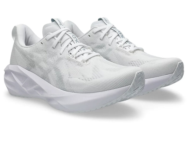 Asics Mens Novablast 5 (White/Piedmont Grey)