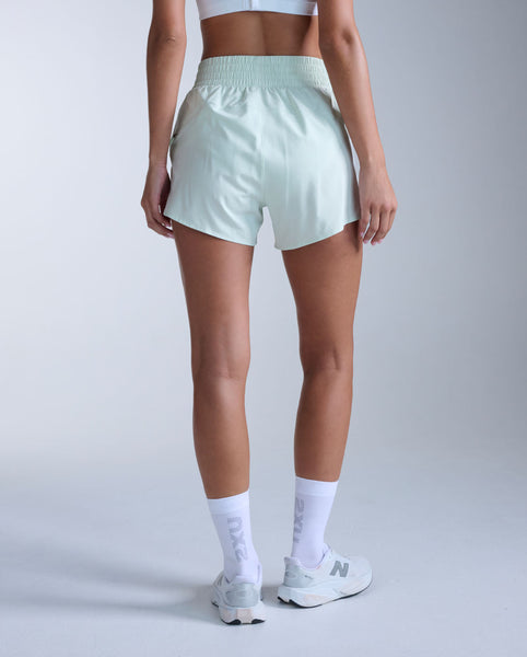 2XU Womens Aero Hi-Rise 4 Inch Shorts (Mint Dust/Mint Reflective)