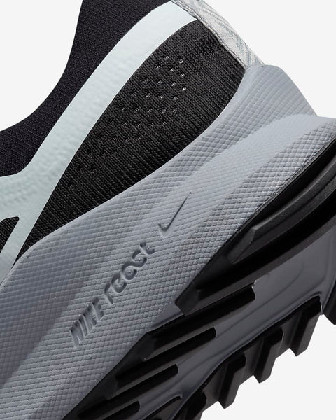 Nike Mens Pegasus Trail 4 (Black/Dark Grey/Wolf Grey/Aura)